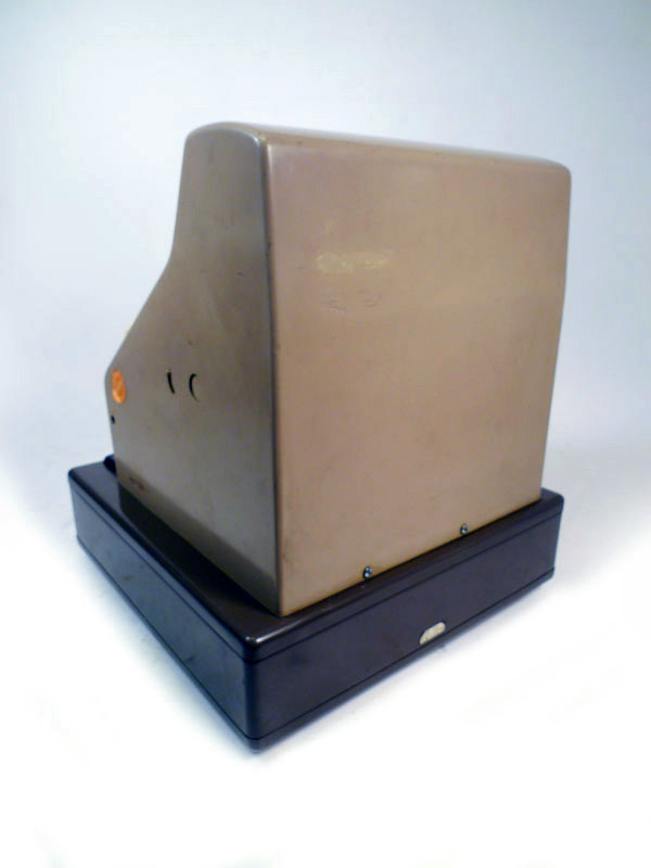 caja registradora fuji 44x38.5x39 1u